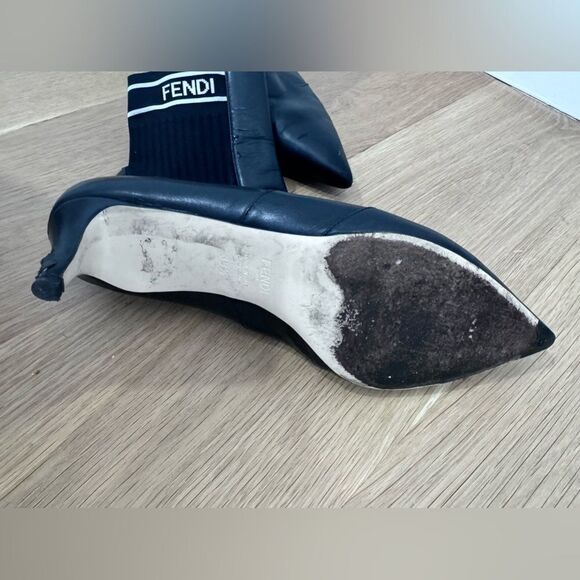 FENDI
Leather Sock Boots
Size: 9.5 | US9.5 IT39 1/2 - Picture 5 of 5